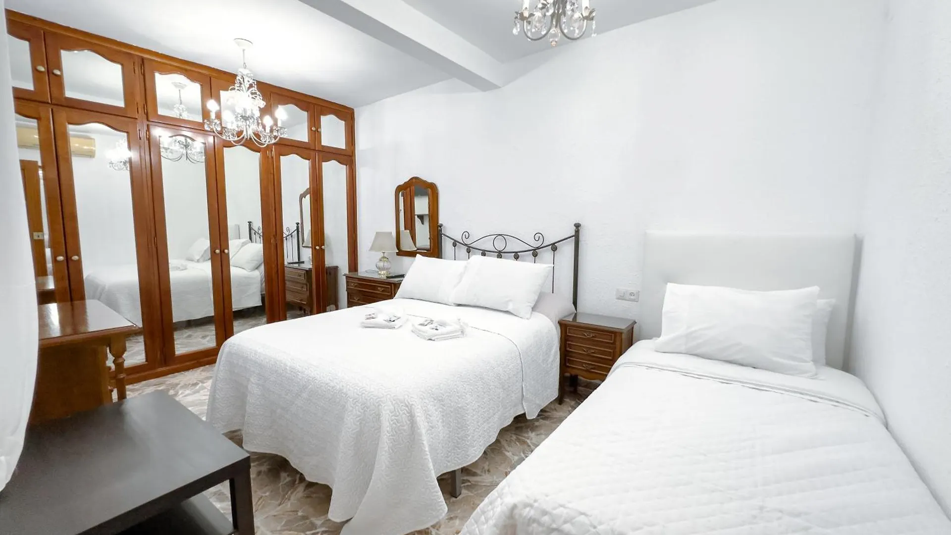 Гостевой дом Rooms And Suites Don Pepin La Merced Малага