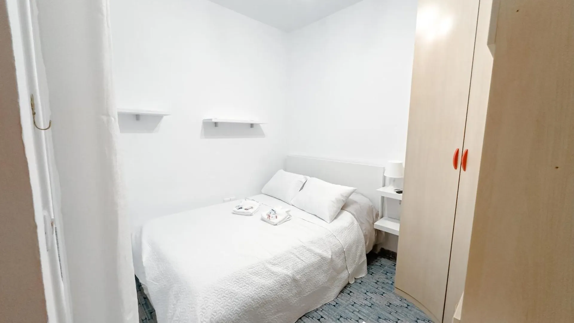 Гостевой дом Rooms And Suites Don Pepin La Merced Малага